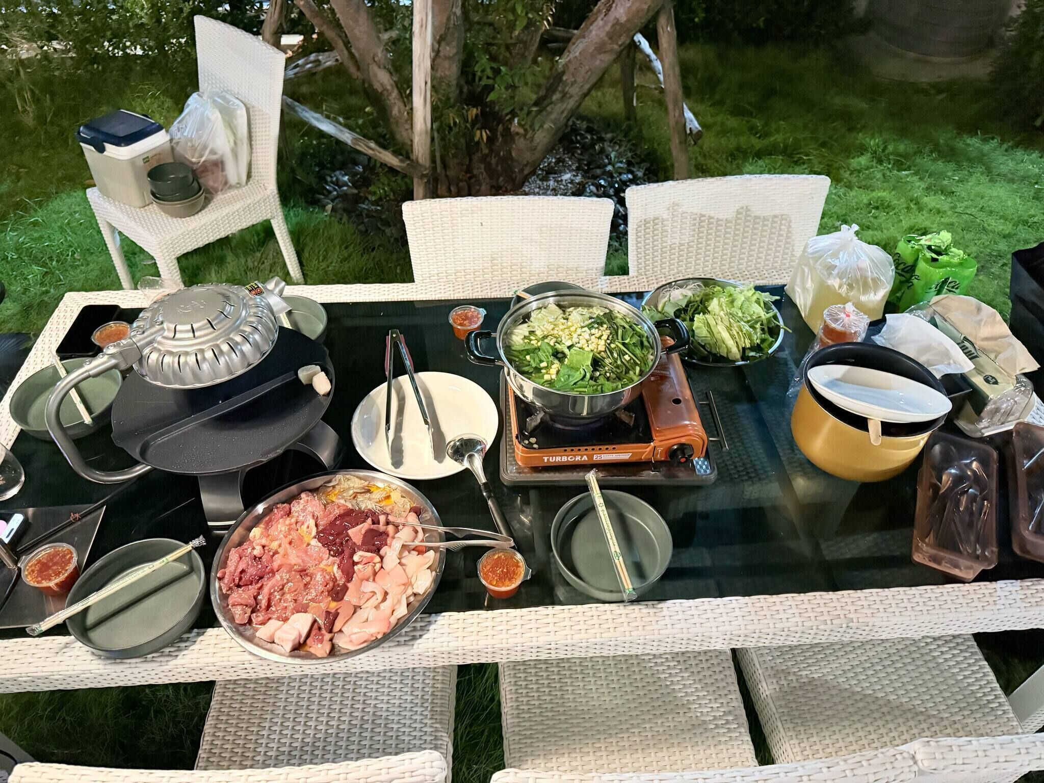 Outdoor dining