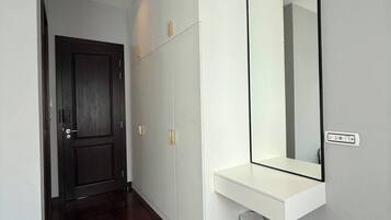 House, 4 Bedrooms, Accessible | Interior