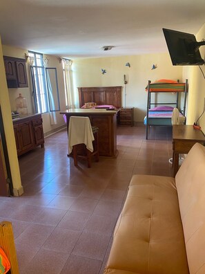 Family Studio Suite, City View | Front of property