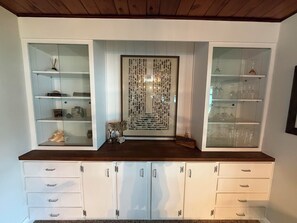 Interior - 2 Bedroom- Sarasota-50 Steps from restaurants and shops! -Monthly Lease (Sarasota)