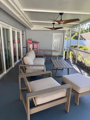 Interior - 2 Bedroom- Sarasota-50 Steps from restaurants and shops! -Monthly Lease (Sarasota)