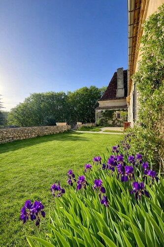 La chartreuse de Caville, swimming pool & nature