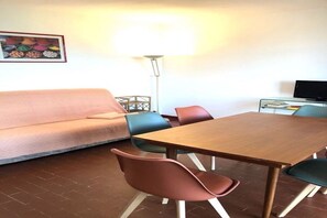 Dining - Mountain and sea view apartment (Banyuls-sur-Mer)