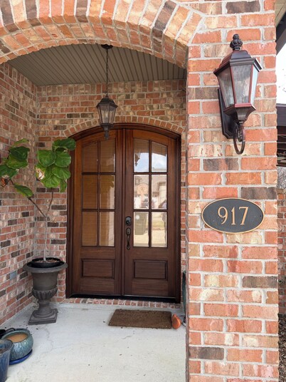 Quiet Windsor Court Retreat