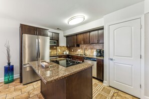 Fridge, microwave, stovetop, dishwasher
