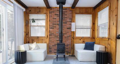 Wonderful 3-bedroom cottage in South Kingstown - Beach Passes Included