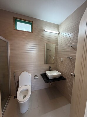 Bathroom - Dhiyares (Kelaa)