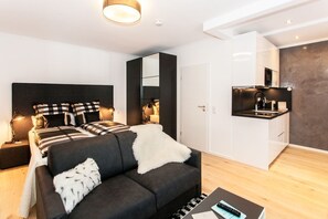 1 bedroom, iron/ironing board, WiFi, bed sheets - Exclusive studio business apartment (Neu-Isenburg)