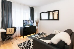 Living area - Exclusive studio business apartment (Neu-Isenburg)