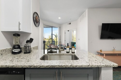 Tempe Urban Retreat 2BR Near ASU & Shops