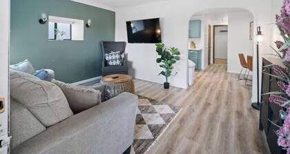 Cozy Browne’s Addition Apt Near Downtown