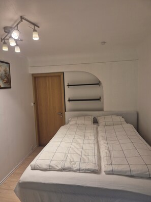 1 habitación, internet y ropa de cama 