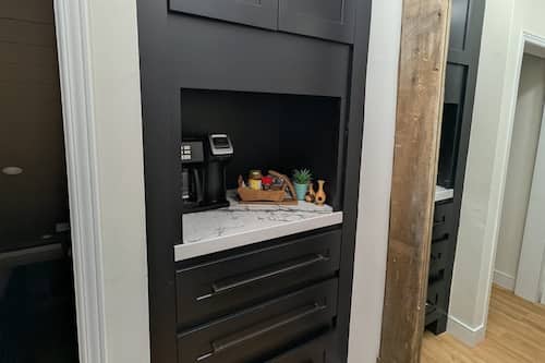 Superior Studio Suite, City View | Interior