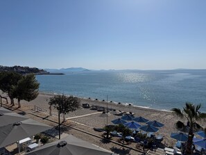 Comfort Triple Room | Terrace/patio - Vythos rooms  (Paralio Astros)