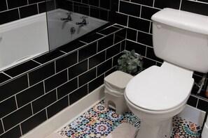 Bathroom - Urban One Central Location (Aberdeen)