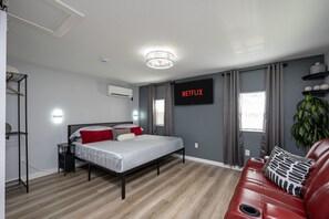 1 dormitorio, tabla de planchar con plancha, wifi y ropa de cama
