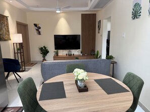 Dining - Come relax in a modern beach side 1 bedroom apartment (Llandovery)