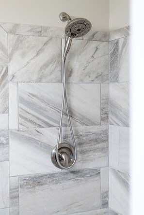 Shower, towels