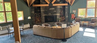 Cozy 1-bedroom studio in downtown Lincoln, in the hub of the White Mountains.