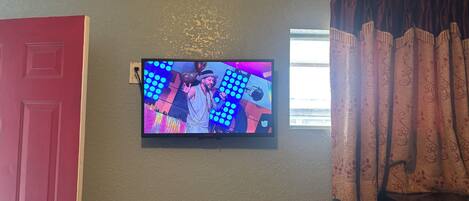 Standard Double Room | Television