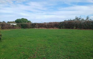Miscellaneous - House with 4100 m2 grounds 2 km from the Piquet au Tablier chaos site. (Le Tablier)