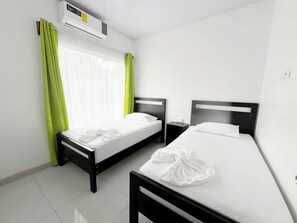 3 chambres, fer et planche à repasser, Wi-Fi gratuit