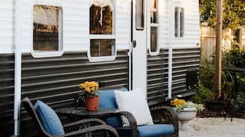 屋外ダイニングエリア