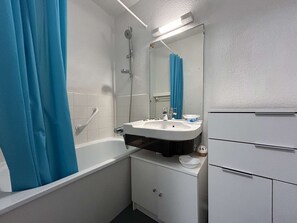 Bathroom - Seaside studio - 2 guests (Saint-Hilaire-de-Riez)