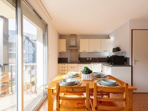 Dining - Functional T3 with terrace and parking, Saint-Lary-Soulan (Saint-Lary-Soulan)