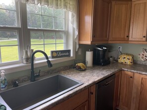 Microwave, oven, stovetop, dishwasher - Adorable 2-bedroom home on Lake Sinclair (Eatonton)
