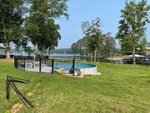 Pool - Adorable 2-bedroom home on Lake Sinclair (Eatonton)