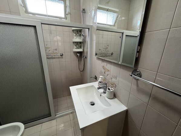 Appartement Duplex Supérieur, salle de bains privée, vue océan (Sunrise Villa) | Salle de bain