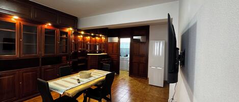 Sunrise 1st floor- T1 | Living area