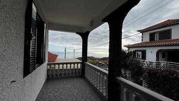 Sunrise Duplex 2nd floor -T3 | Terrace/patio
