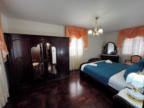 Classic Chalet, Ocean View - Sunrise Villa (Ponta do Sol)