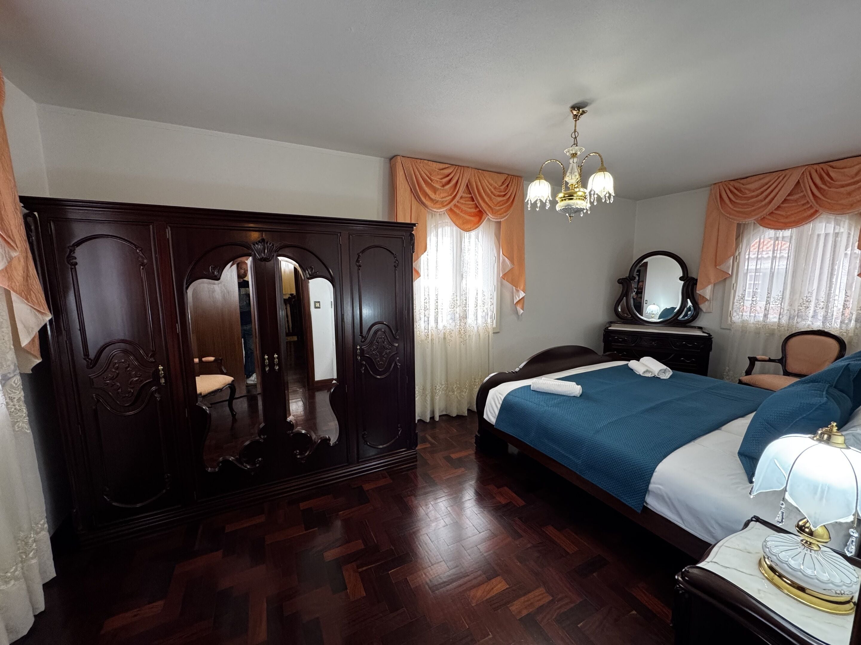 Dúplex superior, baño privado, vista al océano (Sunrise Villa) | Cortinas blackout, insonorización y tabla de planchar con plancha 