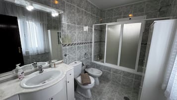 Classic-Chalet, Meerblick | Badezimmer