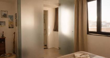 Garden room - Private bathroom and toilet.