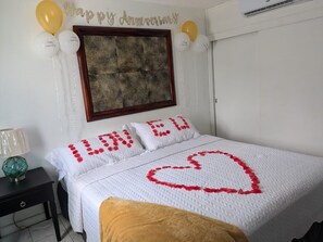 1 bedroom, iron/ironing board, internet, bed sheets - 3-bedroom apartment in peaceful Ocho Rios with AC comfort (Ocho Rios)