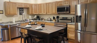 Southside 2-bedroom guest suite, ground level with private entrance