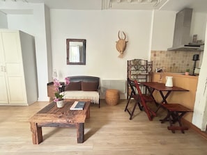 Interior - Serene garden apartment in le Marais (Paris)