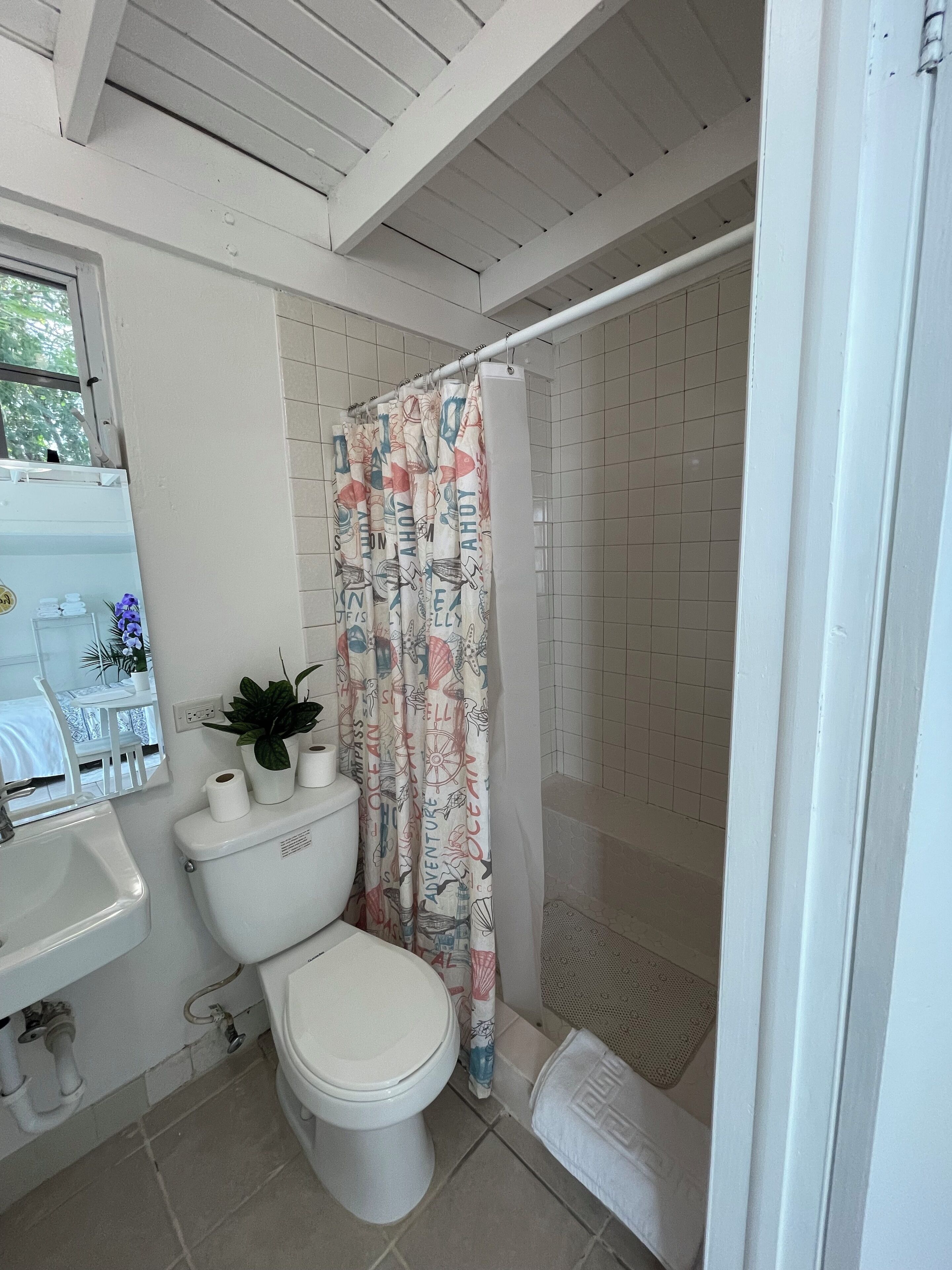 Handtücher, Seife, Toilettenpapier
