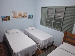 3 bedrooms, iron/ironing board, internet, bed sheets - Tecno House - spaces near Sesc Franca, Facef, Unesp (Franca)