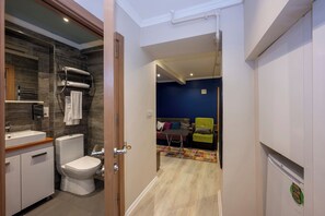 Premium Daire | Banyo | Terlik 