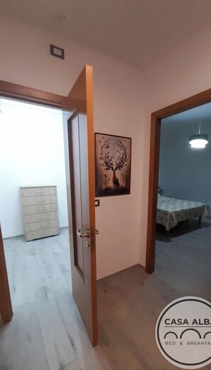 Interior - Casa Alba, apartment within walking distance of major points of interest (Taranto)