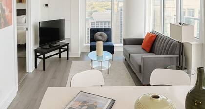 Bright 1BR Condo |Parking included|Yonge& Sheppard area