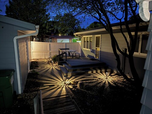 Sleeps 10 - 5BR - Minutes to Campus - Next to Park, Golf, Shopping