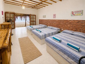 3 bedrooms, WiFi (free), bed sheets