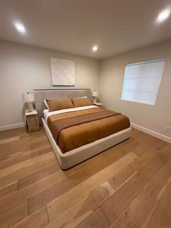 1 chambre, bureau, fer et planche à repasser, Wi-Fi