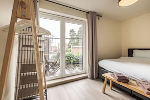 3 bedrooms, iron/ironing board, WiFi, bed sheets - XXL apartment 3 bedrooms max 6 p, terrace, indoor garage - Ghent/Apn/Brussels (Zele)